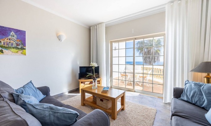 Praia da Luz Apartment | CoolHouses Algarve Luz | Palm Bay Fiji 11