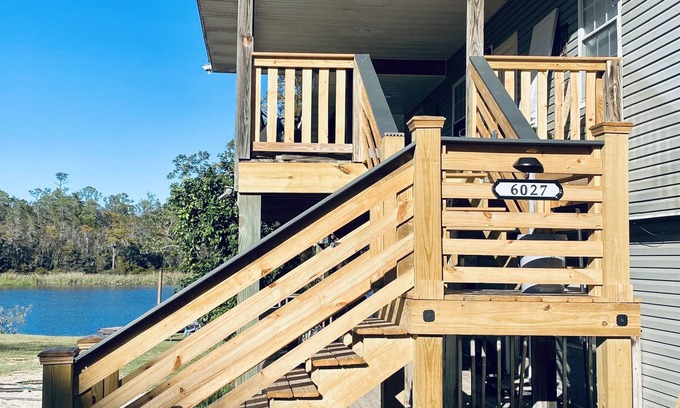 Milton House | Cooper Basin River House - 30 mins to beaches