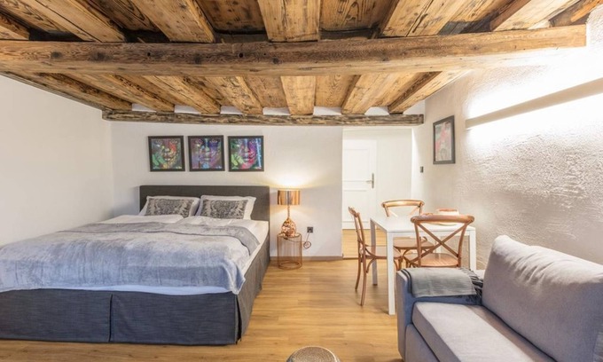 Altstadt Apartment | Copper Room - APT. Stone Lodge Salzburg
