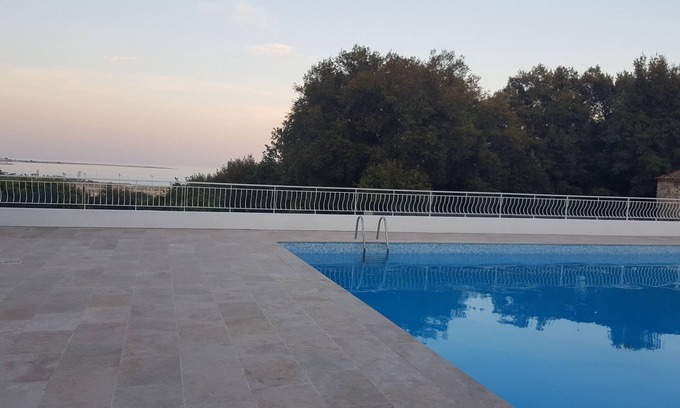 Bastide Giraud Apartment | Coquet 2 Pièces Proche Plages, Terrasse - Piscine et Tennis Dans la Résidence