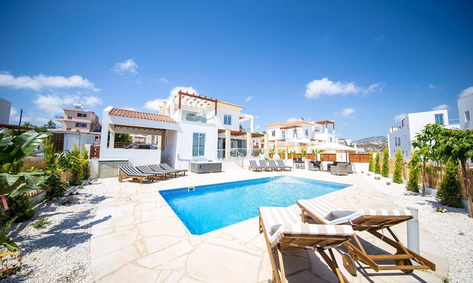Pegeia Villa | CORAL BAY - 5 Bed Villa Private Heated Pool & jacuzzi/spa 1 Minute to Beach