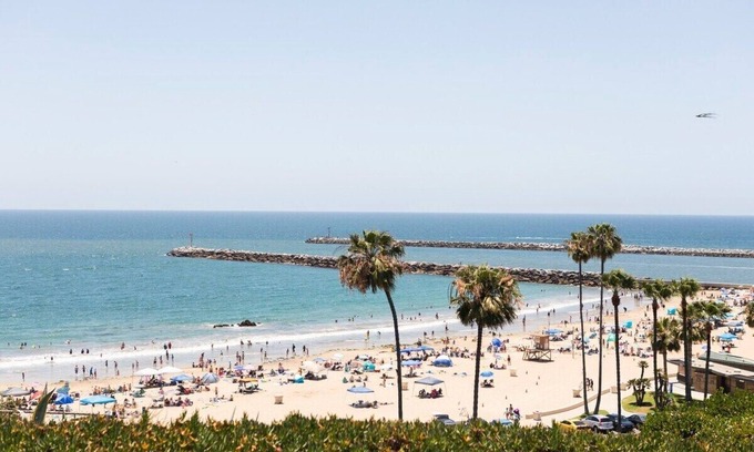 Corona del Mar Condo | Coral Cottage in Newport Beach