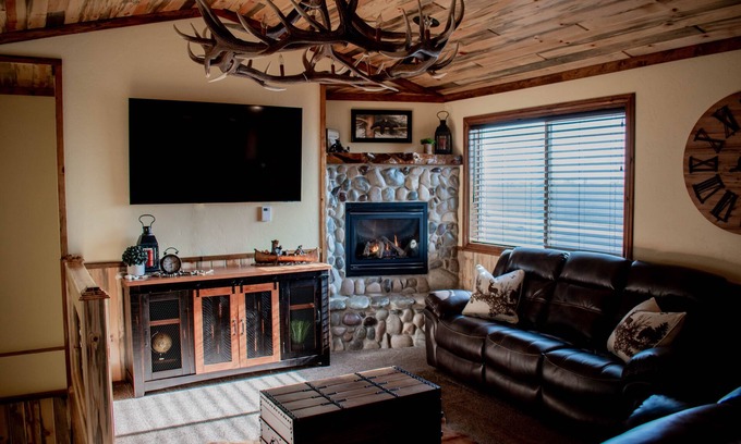 Ashton Cabin | Cordingley's Cozy Cabin in Ashton