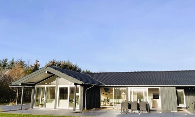 Skaven Strand House | "Corina" - 850m to the fjord by Interhome