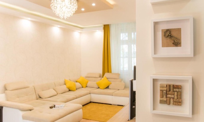 Eger Apartment | Cork Apartman