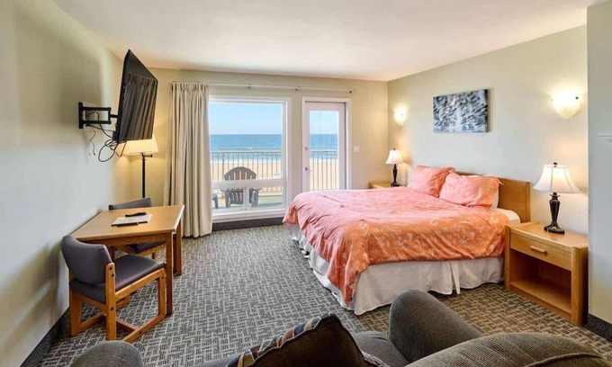 Logsden Condo | Corner Queen Fireplace Studio - No Stairs - Ocean View - Pool & Hot Tub!