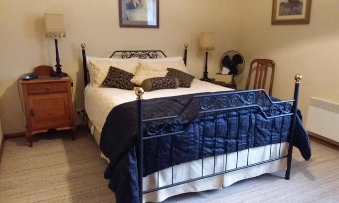 Cambridge Bed & Breakfast | Cornwall Cottage