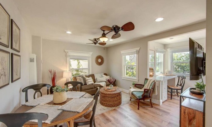 Coronado Apartment | Coronado Unit 4 - B Ave Bungalows · Loft-style 1/1, 5-10 Min Walk to Coronado Beach!