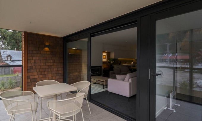 Arthur's Point Apartment | Coronet Quarters - Scenic 10 min drive to CBD - Stones throw from Coronet Peak
