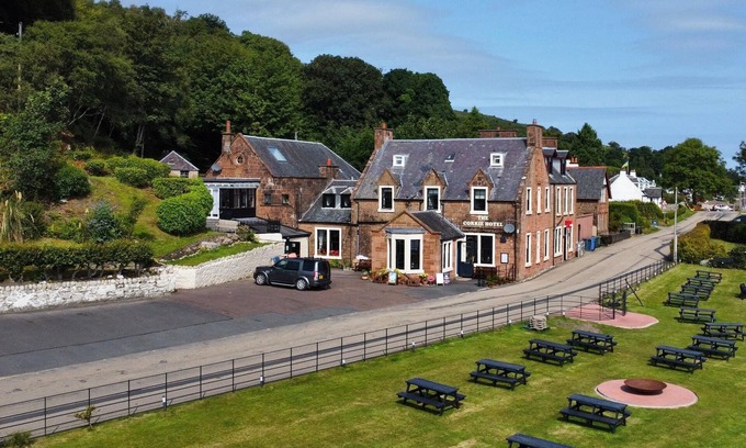 Corrie Hotel | Corrie Hotel