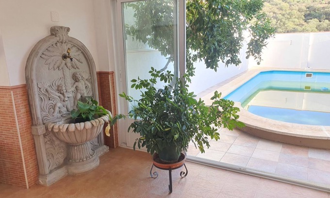 Castillo de Locubin Ski Chalet | Cortijo el Salado - 3 bedrooms and pool