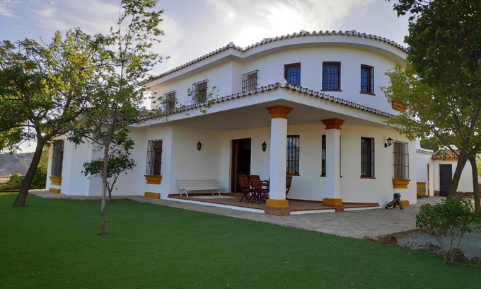 Villanueva del Rosario Villa | Cortijo El Arrejadero