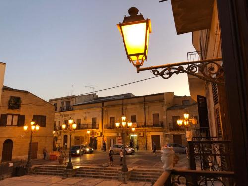 Racalmuto Apartment | Cortile Umberto