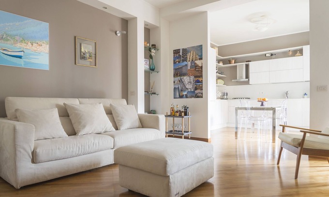 Milan Apartment | COSMOPOLITAN HOME, a cozy apartament with 2 BDR, 5 guests