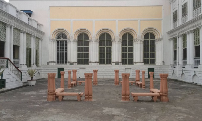 Berhampore Hotel | Cossimbazar Palace of the Roys Rajbari