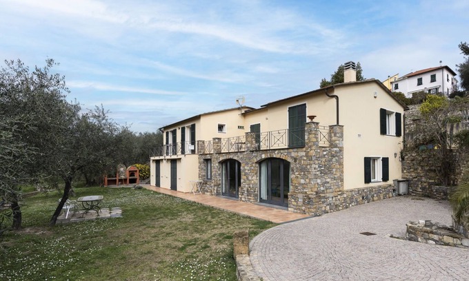 Costa dʼOneglia Apartment | Costadoro by Interhome