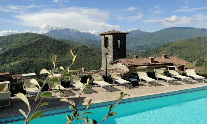 Fosciandora Villa | Costola, private pool, stunning mountain views. Chef on request.