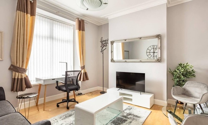Central Aberdeen Apartment | Cosy 1 bedroom Flat with Ultrafast WiFi - Holburn