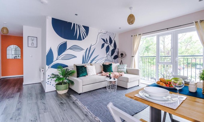 Formby Apartment | Cosy 2 Bedroom Apartment with FREE Parking In Formby Village By Greenstay Serviced Accommodation - Ideal for Couples, Families & Business Travellers - 6