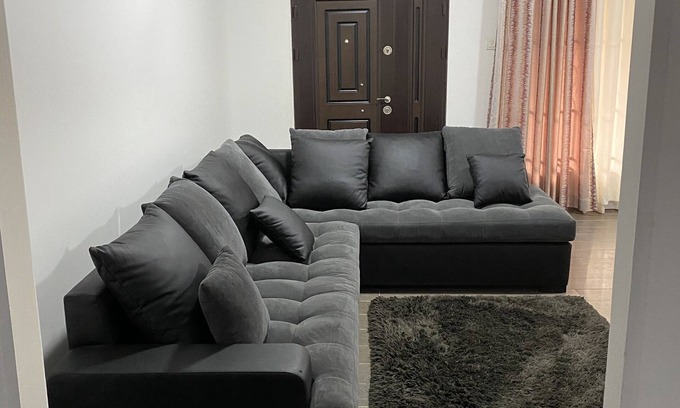 Sakumono House | Cosy 3 Bedroom Holiday Apartment for Rent