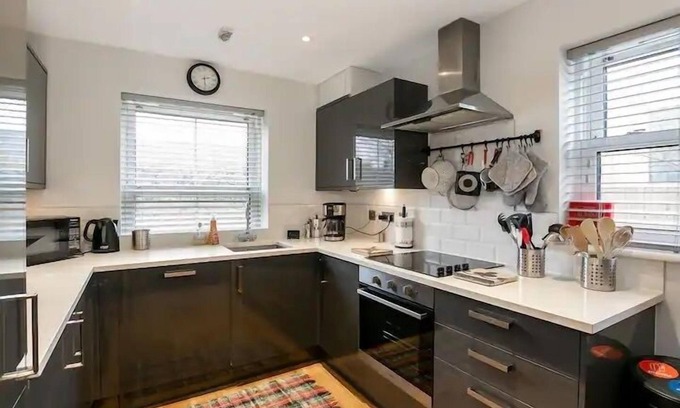Bicester House | Cosy 3 Bedroom Home Bicester Village
