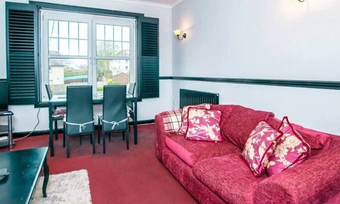 Milngavie Apartment | Cosy and Central 2BD Apartment Milngavie, Glasgow