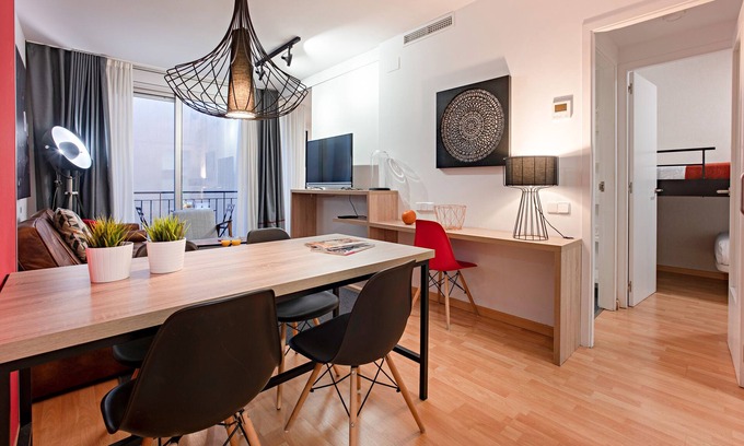 El Camp de l'Arpa del Clot Apartment | Cosy and lovely apartment near Sagrada Familia