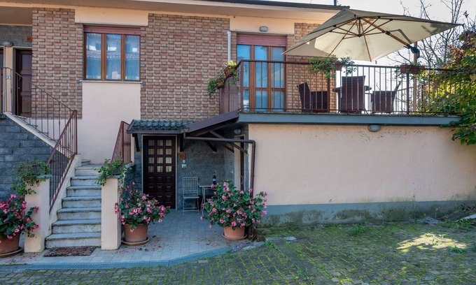Castagnole Monferrato Apartment | Cosy apartment for 5 guests with WIFI, A/C, TV and terrace