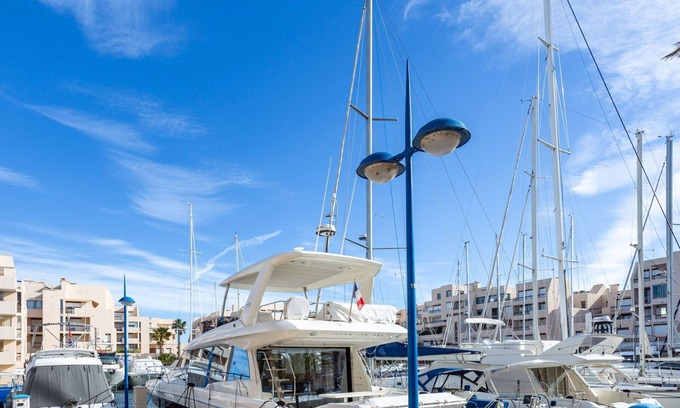 La Faviere Apartment | Cosy apartment for 4 guests with A/C, pool, WIFI, TV and terrace