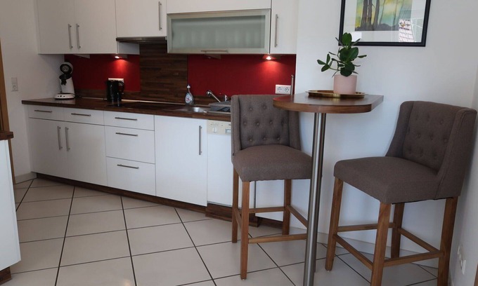 Hofstetten Apartment | Cosy apartment for 4 guests with WIFI, TV and terrace
