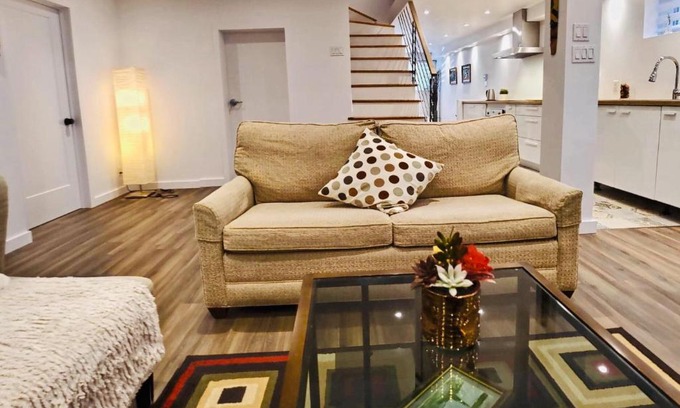 Nouveau-Rosemont Apartment | Cosy apartment at Bossuet road