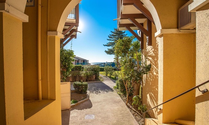 Cap Esterel Apartment | Cosy apartment for 4 people with pool, WIFI, TV and terrace