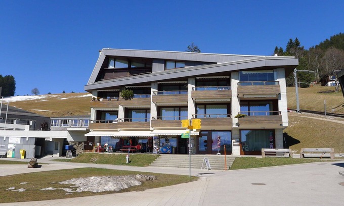 Rigi Kaltbad Apartment | Cosy apartment for 3 people with WIFI, TV, balcony, panoramic view and parking