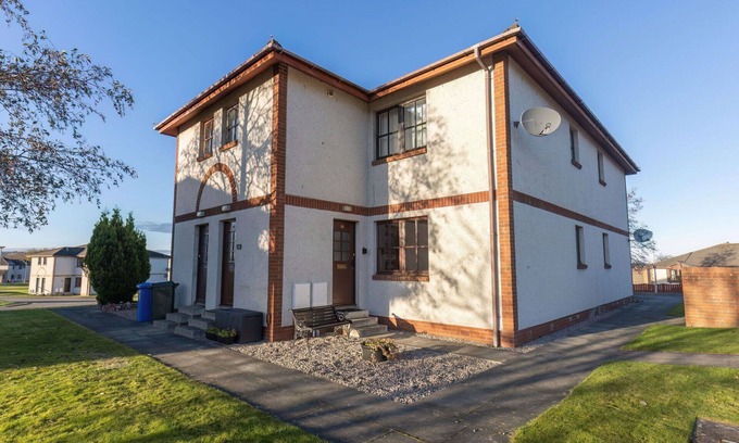 South Galson Apartment | Cosy apartment for 2 guests with WIFI, TV, patio and parking