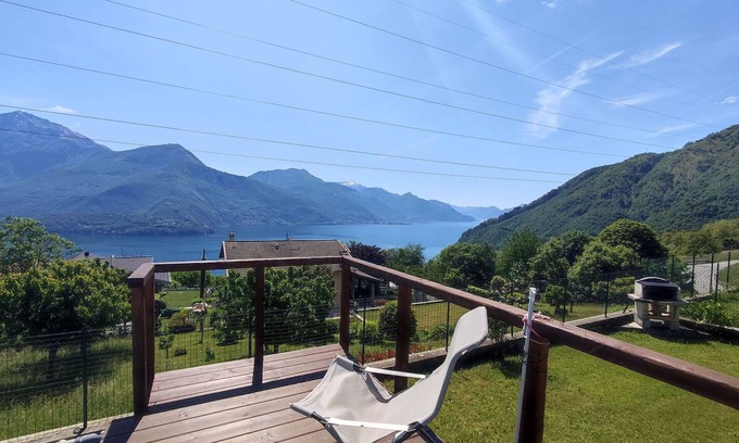 Dongo Apartment | Cosy apartment for 2 people with hot tub, WIFI, pool, TV and patio