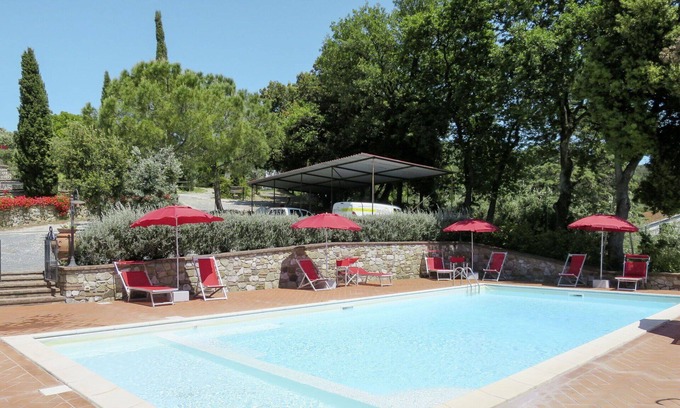 Santa Luce Apartment | Cosy apartment for 2 people with pool, WIFI, TV, patio and pets allowed