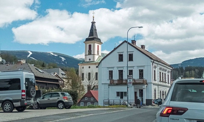 Rokytnice nad Jizerou Apartment | Cosy apartment for 4 people with parking
