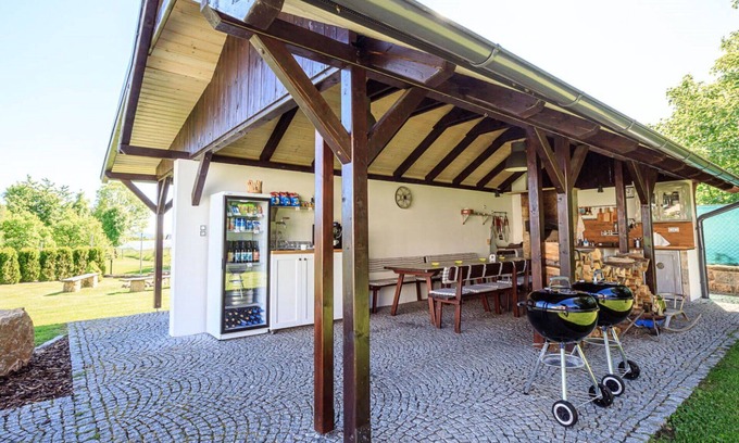 Arnoltice u Decina Apartment | Cosy apartment for 4 guests with WIFI, TV, terrace and parking