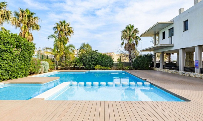 El Grau de Moncofa Apartment | Cosy apartment for 4 guests with pool, WIFI, A/C, TV, terrace and parking