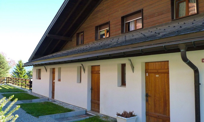 Ovronnaz Apartment | Cosy apartment for 4 guests with WIFI, TV and balcony