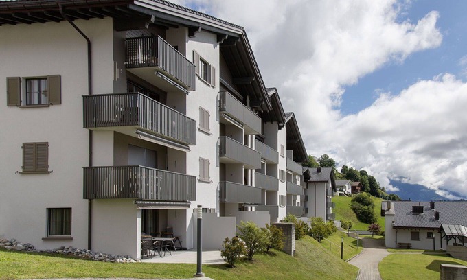 Falera Apartment | Cosy apartment for 4 guests with pool, WIFI, TV, patio, pets allowed and panoramic view