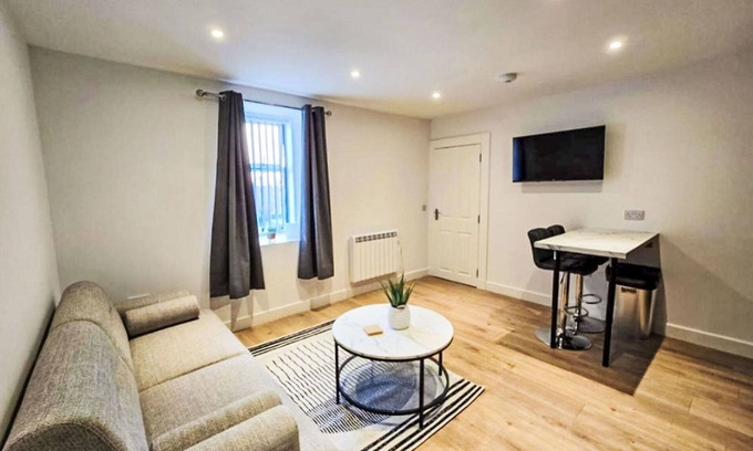 Nairn Apartment | Cosy apartment for 4 guests with TV