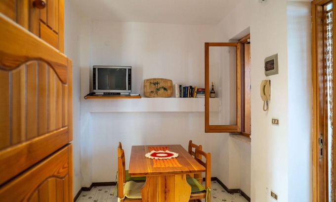 Marina di Vasto Apartment | Cosy apartment for 4 guests with TV, terrace, pets allowed and parking