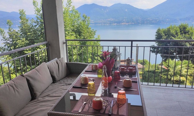 Oggebbio Apartment | Cosy apartment for 4 people with TV, terrace and pets allowed