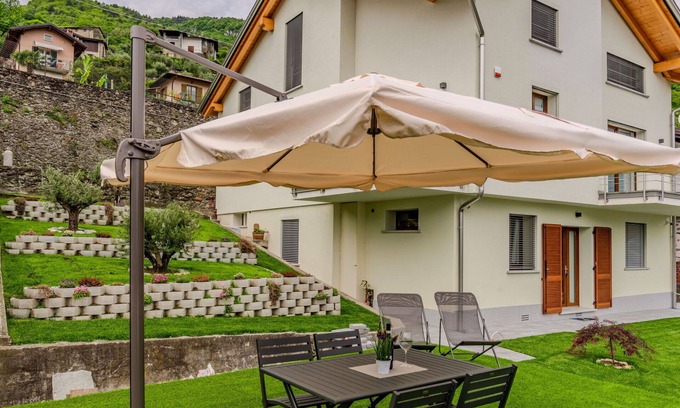 Domaso Apartment | Cosy apartment for 4 people with WIFI, terrace and pets allowed
