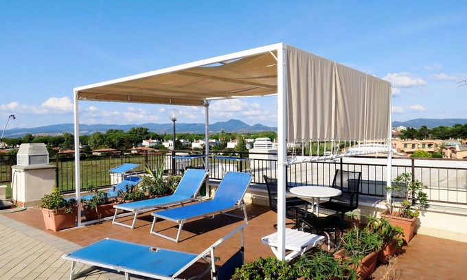 Cerveteri Apartment | Cosy apartment for 5 guests with A/C, TV, patio and parking