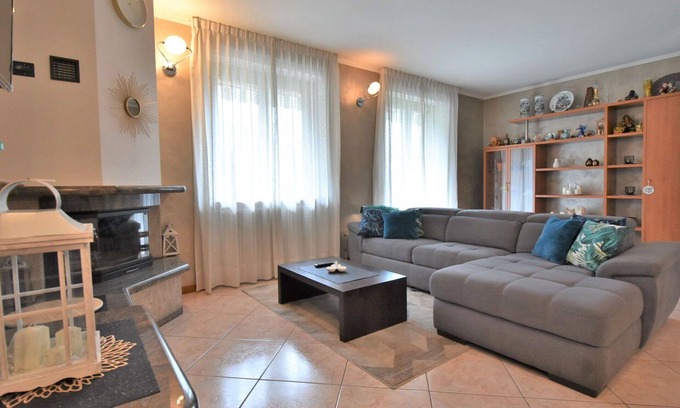 Delebio Apartment | Cosy apartment for 5 people with A/C, WIFI, TV, terrace and parking