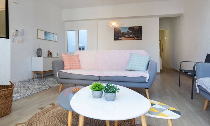 Vinaros Apartment | Cosy apartment for 6 guests with WIFI, TV and terrace