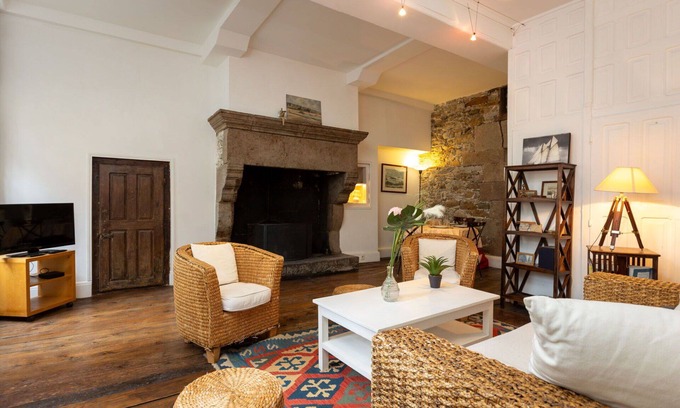 Ille-et-Vilaine Apartment | Cosy apartment for 6 guests with WIFI, TV and parking