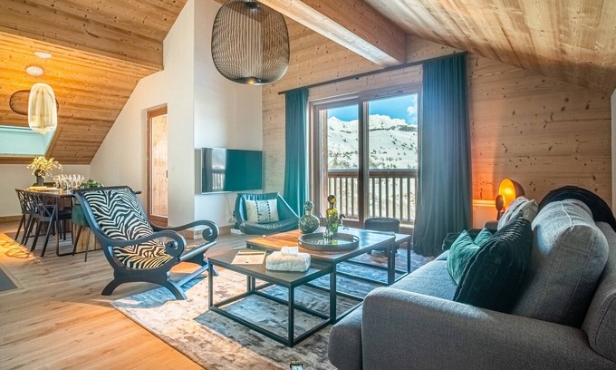 Valmorel Apartment | Cosy apartment for 8 with parking, at the foot of the slopes, Valmorel